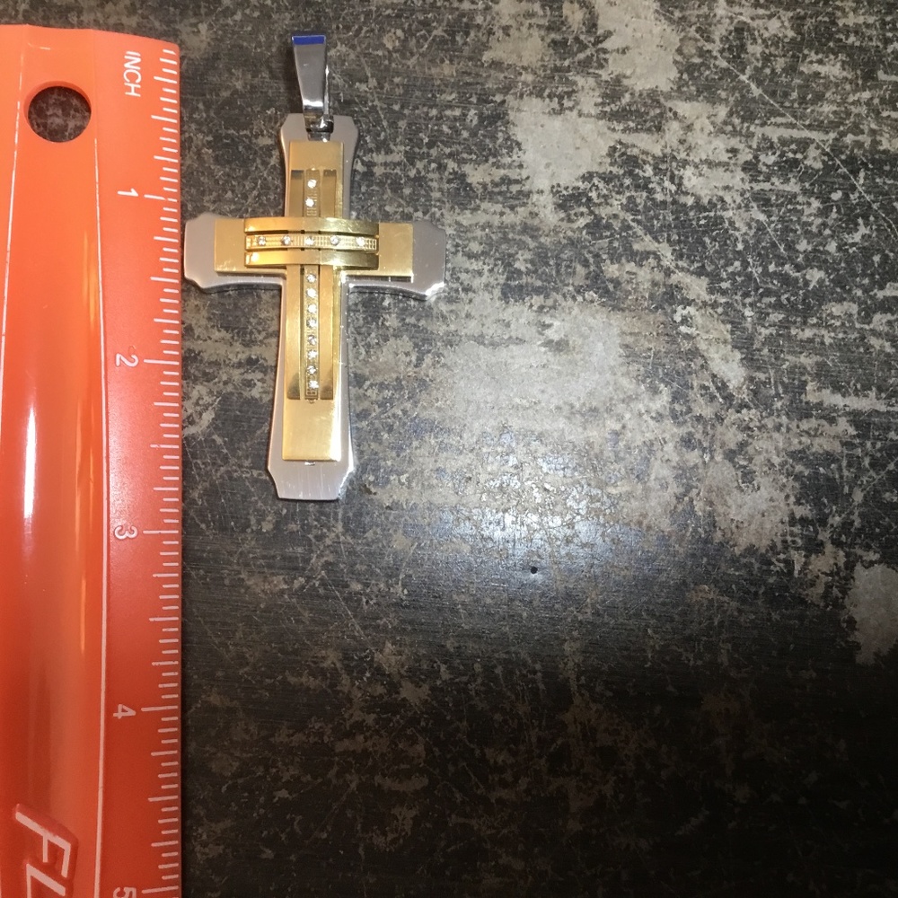 Cross pendant
